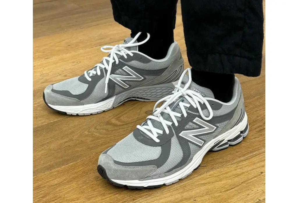 COMME des GARÇONS HOMME x New Balance 860v2