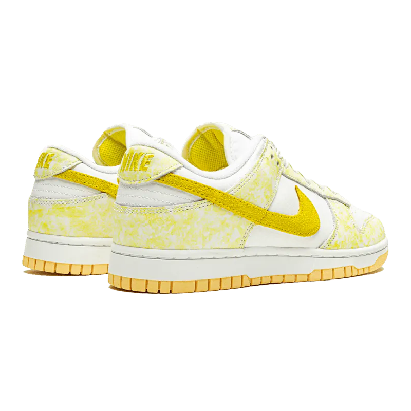 Nike Dunk Low Strike Yellow (W)