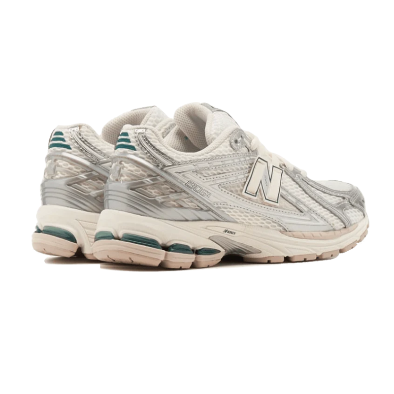 New Balance 1906R Silver Metallic Cream