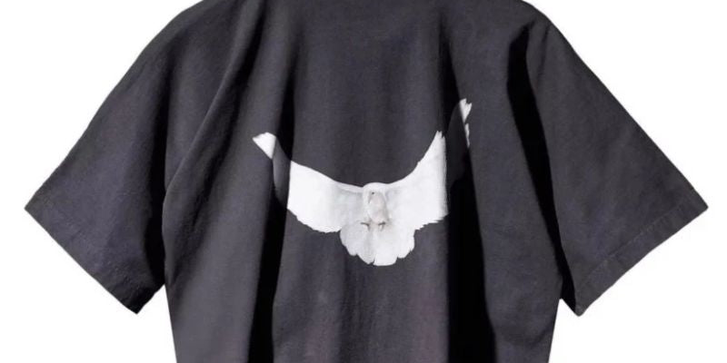 Yeezy_Gap_Dove_No_Seam_Black_T-shirt.jpg